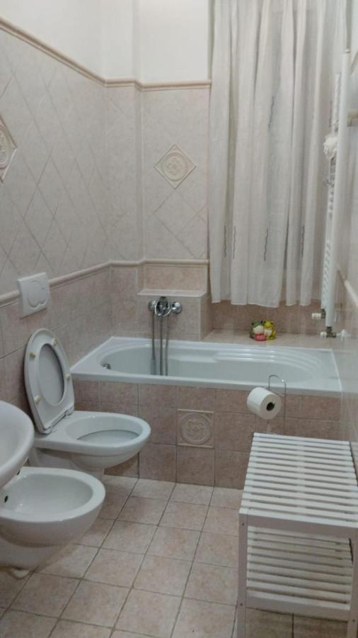 La Casa Di Elisa Apartment Bari Luaran gambar